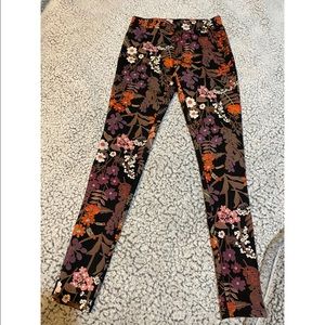 NWT Floral Print Legging